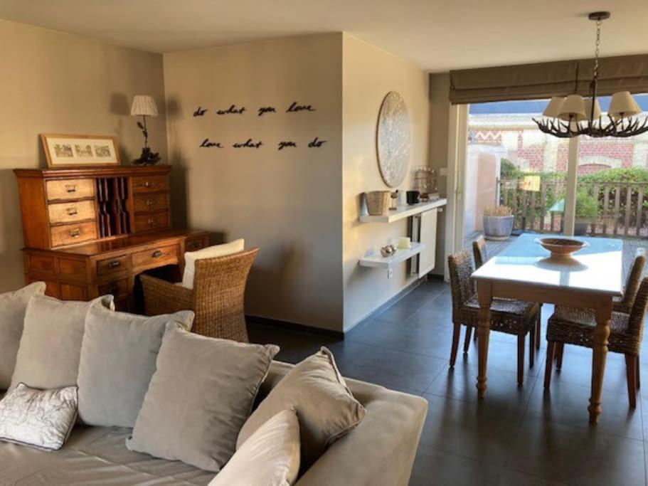 Agreable Et Spacieuse Maison Centre Ville Saint-Omer Kültér fotó